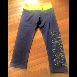 Zumba crop pants 💛